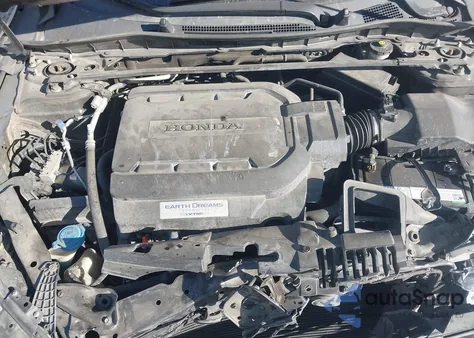 2016 Honda Accord Touring z USA, uszkodzony, nr VIN 1HGCR3F99GA013670